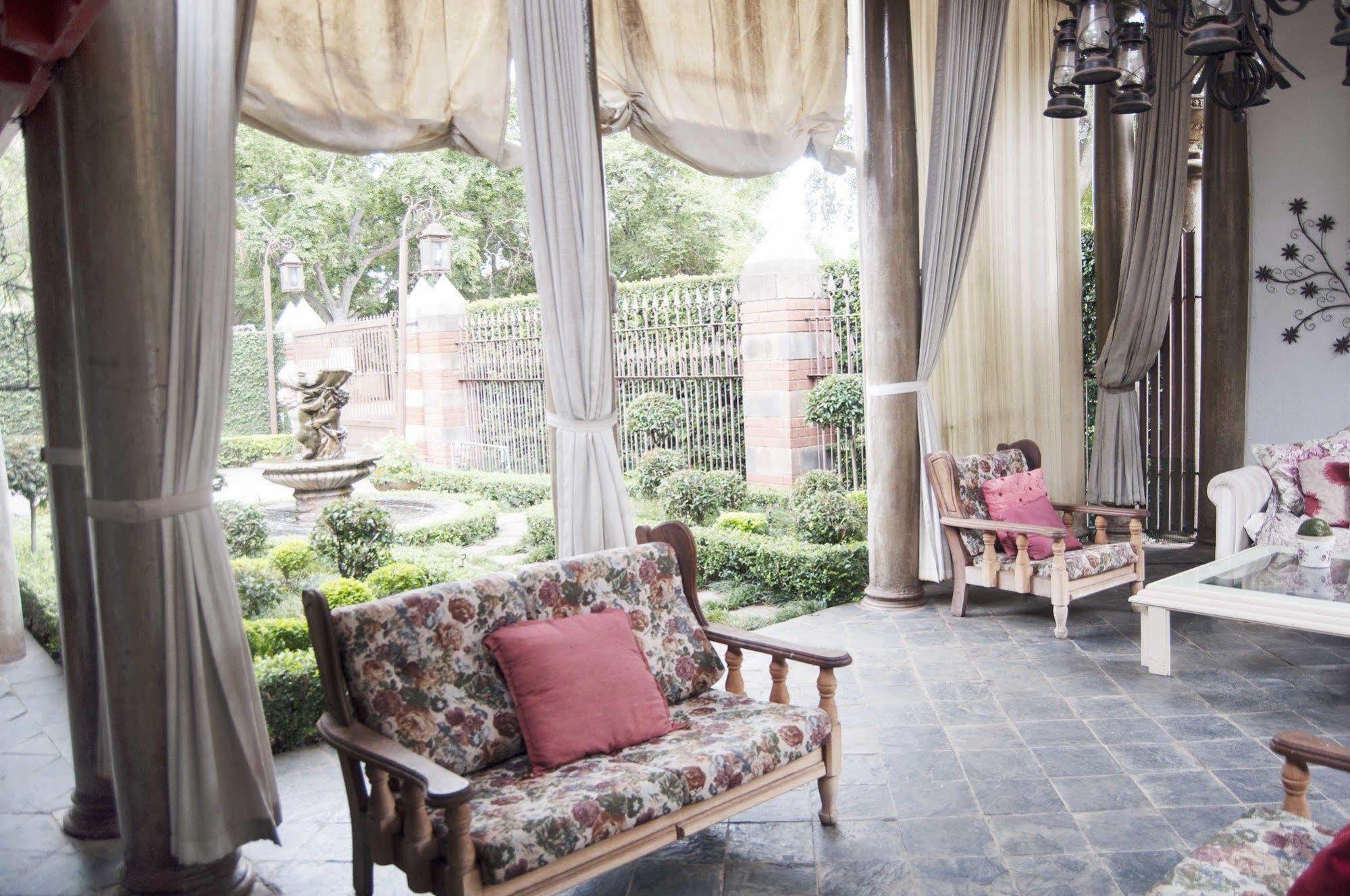 Brooklyn Guesthouses Pretoria-Noord Exterior foto